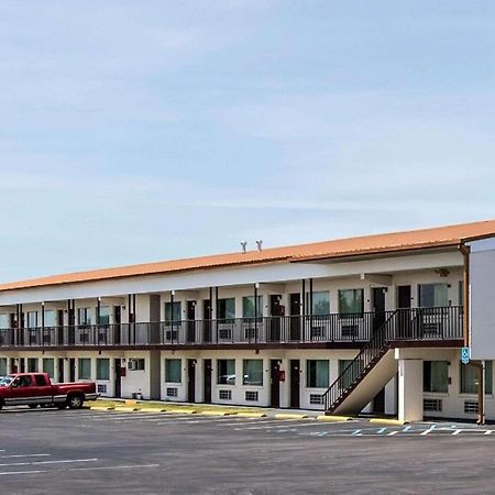 Econo Lodge Crestview Bagian luar foto
