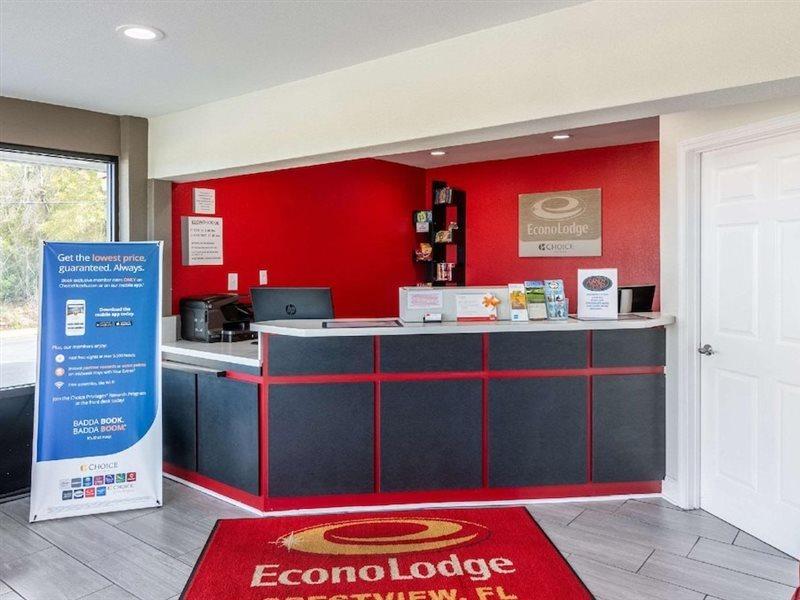 Econo Lodge Crestview Bagian luar foto